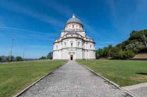 todi kerk van santa maria della consolazione in todi, italië foto