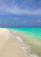 de indische oceaan bij madivaru en finolhu bij het rasdhoo-atol, maldiven foto