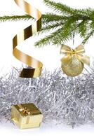 doos met Kerstmis geschenk en decoraties foto