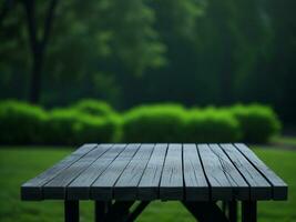 houten tafel en vervagen tropisch groen gras achtergrond, Product Scherm montage. hoog kwaliteit foto 8k fhd ai gegenereerd