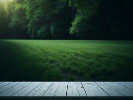 houten tafel en vervagen tropisch groen gras achtergrond, Product Scherm montage. hoog kwaliteit foto 8k fhd ai gegenereerd