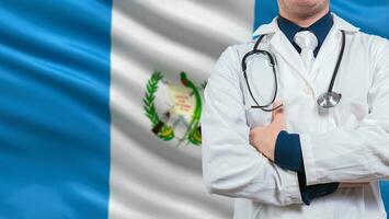 dokter met stethoscoop Aan Guatemala vlag. dokter armen gekruiste met stethoscoop Aan Guatemala vlag, Guatemala nationaal Gezondheid concept foto