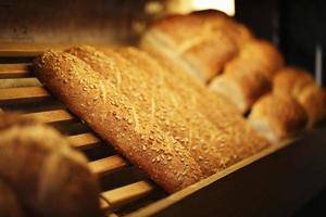 graan maïsbrood, bakkerijproducten, gebak en bakkerij foto