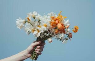 ai generatief hand- Holding kleurrijk regelingen bloemen. helder en zonnig dag met gemakkelijk esthetisch romantisch gevoel. perfect voor bruiloft, groet kaart, bloem kaart, en meer foto