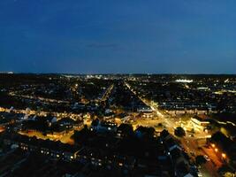 antenne visie van verlichte woon- wijk van luton stad van Engeland foto