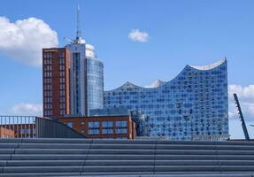 Hamburg, Duitsland - mei 29, 2019 elbphilharmonie concertn hal achter stad trap foto