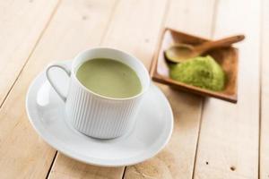 een kopje matcha latte groene thee foto