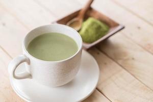 een kopje matcha latte groene thee foto