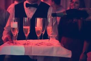 champagne in wijnglazen foto