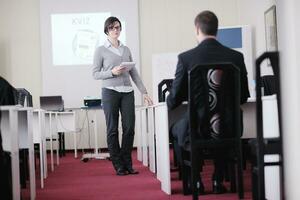 zakenmensengroep op seminar foto