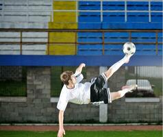 Amerikaans voetbal speler in actie foto