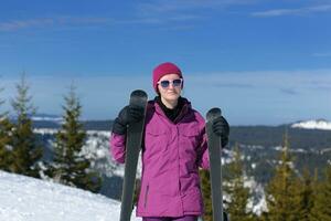 winter vrouw ski foto