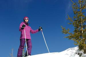 winter vrouw ski foto