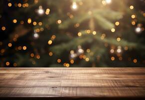 Kerstmis houten tafel mockup met wazig kerstboom, lichten en bokeh achtergrond. feestelijk sjabloon banier met creatief snuisterij decoratie en kopiëren ruimte. foto