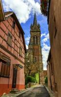 kerk heilige-etienne in dambach-la-ville, Elzas, Frankrijk foto