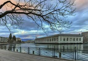 vriend, promenade en Rhône rivier, Genève, Zwitserland, hdr foto