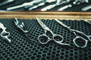 accessoires voor kapsels zijn Aan de plank in de salon foto