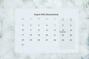 monatskalender augustus 2020. vertaling maandelijks augustus 2020 kalender foto