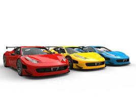 modern luxe sportwagens in rood, geel en blauw verf kleuren - studio schot foto
