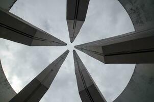 hoog gebouw structuur gaan naar de lucht foto