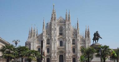duomo betekent kathedraal in Milaan foto