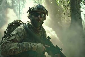 ten volle uitgerust soldaat in een camouflage uniform opkomend van een bladerdeeg van rook in de midden- van een pijnboom Woud. neurale netwerk ai gegenereerd foto