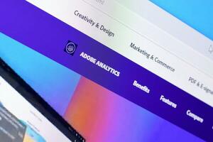 web bladzijde van Adobe analytics Product Aan officieel website Aan de Scherm van pc foto