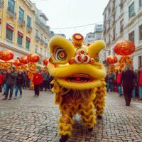 draak of leeuw dans tonen barongsai in viering Chinese maan- nieuw jaar festival. Aziatisch traditioneel concept door ai gegenereerd foto