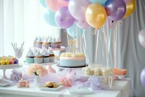 feestelijk verjaardag partij decoraties Aan tafel met taart, Cadeau dozen en ballonnen Aan pastel kleur concept door ai gegenereerd foto