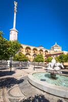 heilige raphaël triomf standbeeld in Cordoba, Andalusië, Spanje. foto