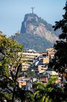 favela tavares bastos in rio de janeiro, brazilië