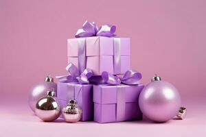 Purper Kerstmis geschenk dozen met Kerstmis boom speelgoed. ai gegenereerd foto