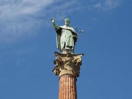 San Domenico-kolom in Bologna foto