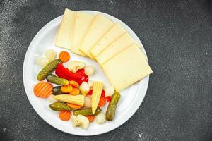 raclette kaas maaltijd groente heerlijk gezond aan het eten Koken voorafje maaltijd voedsel tussendoortje Aan de tafel kopiëren ruimte voedsel foto