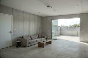 modern minimalisme leeg beton huis met strak ontwerp. ai gegenereerd. foto