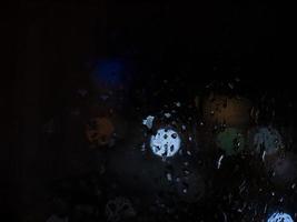 regendruppel in de nacht foto