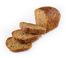 vers gebakken traditioneel gesneden rogge brood foto