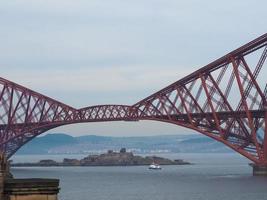 voorwaartse brug over Firth of Forth in Edinburgh