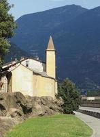 st orso kapel in het dorp donnas foto