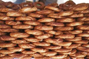 Turks bagel simit verkoop Bij taqsim plein in een busje foto