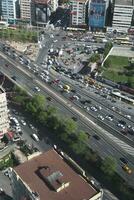 kalkoen Istanbul 12 januari 2023, verkeer in een hoog weg in Istanbul foto