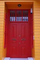 rood hout deur structuur achtergrond foto