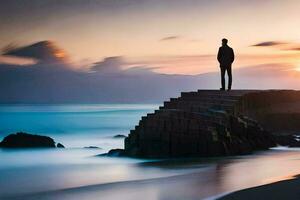 een Mens staand Aan een rots in voorkant van de oceaan Bij zonsondergang. ai-gegenereerd foto