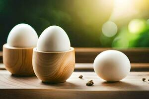 drie eieren in houten cups Aan een tafel. ai-gegenereerd foto