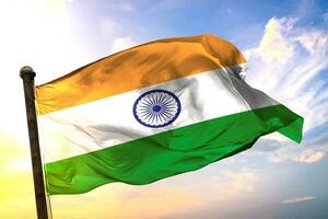 Indië 3d renderen vlag golvend geïsoleerd lucht en wolk achtergrond foto