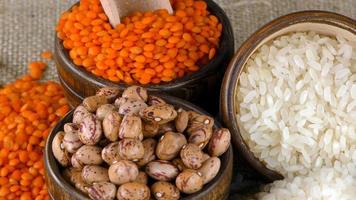 gezonde vegetarische rauwkost peulvruchten foto