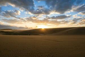 landschap van tottori zand duinen in tottori prefectuur, Japan Bij zonsondergang foto