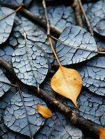 een stapel van droog bladeren met een geel blad Aan top generatief ai foto