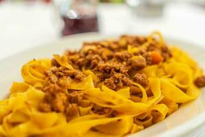 traditioneel stijl spaghetti bolognese in bologna foto