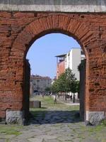 porta palatina palatine poort in turijn foto